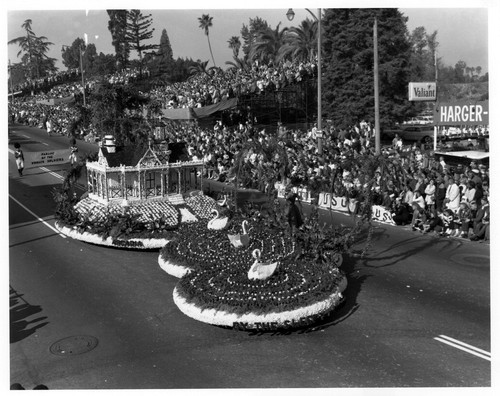 Pasadena Tournament of Roses Parade--Arcadia Float, 1961
