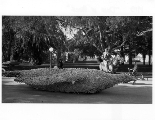 Pasadena Tournament of Roses Parade--Arcadia Float, 1915