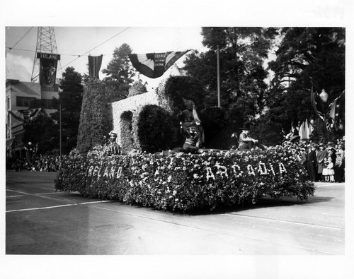 Pasadena Tournament of Roses Parade--Arcadia Float, 1932