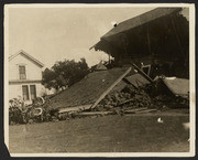 Santa Barbara 1925 Earthquake Damage - Loomis House, De La Vina Street