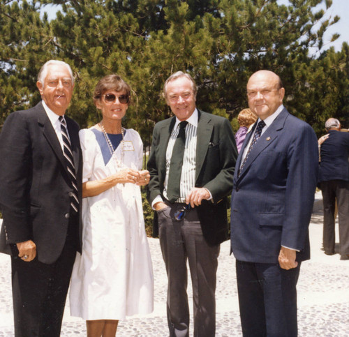 Olaf Tegner, Allie Tegner, Jack Lemmon, and M. Norvel Young at a graduation, 1983