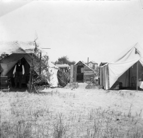 1900 Two tents in Santa Cruz