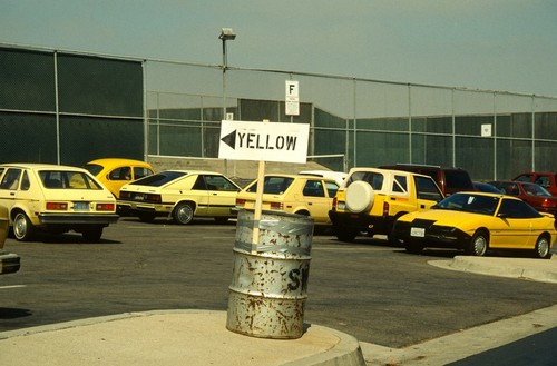 Carpark: Parking lot devoted to yellow cars