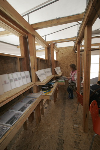 InfoSite/ Tijuana: interior with shelves