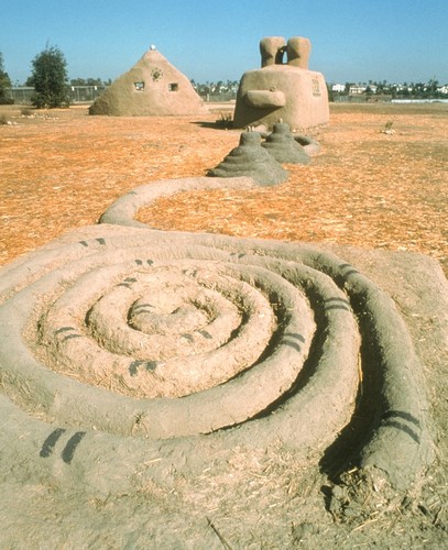 The Great Balboa Park Landfill Exposition of 1997: sculptures made from adobe and hay