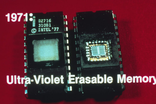 Intel 2716 Memory chip package, 1977