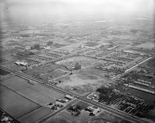 Lincoln Drive-In, Buena Park, looking southeast