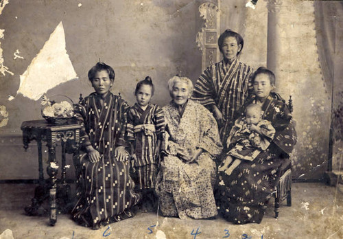 Female Dakuzaku family members in Japan