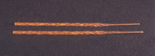 Wooden chopsticks carved with braided effect