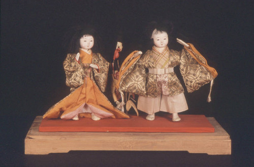 Japanese dolls on platform