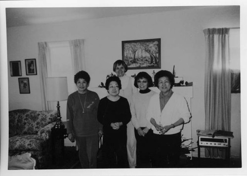 Reiko Nagumo with friends and former teacher