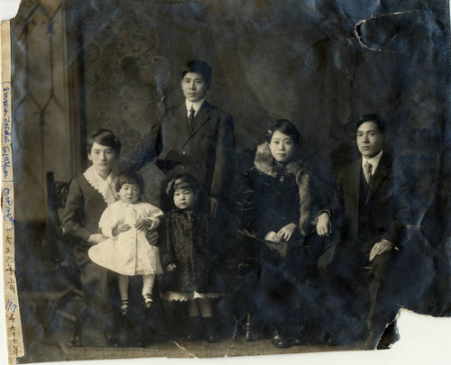 Portrait of Dakuzaku Family