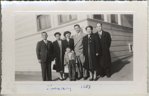 Tom and Isabel Oshiro visit relatives in Oakland, California