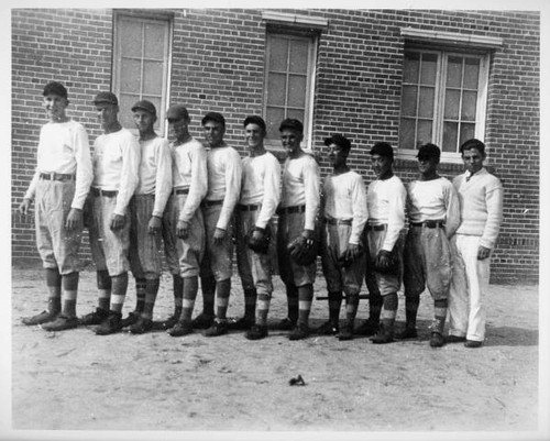 Sacramento High School "Dragons" baseball varsity team