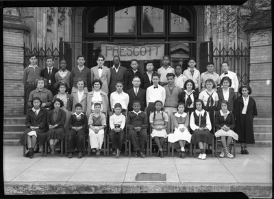 Prescott School class photograph in front of school building