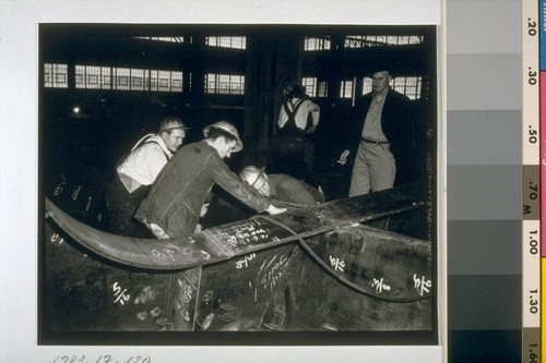 Unidentified workers, no date or yard