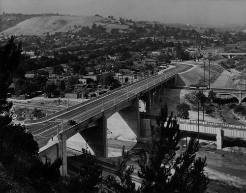 North Figueroa Street bridge