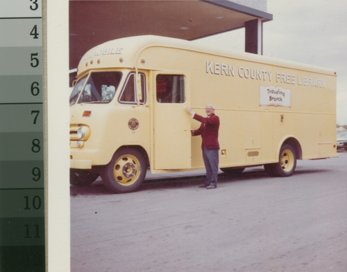 Bookmobile at Bakersfield Sears store