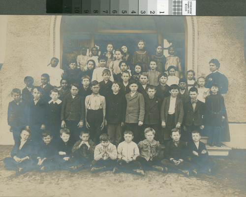 Class picture, with Doris Stoner