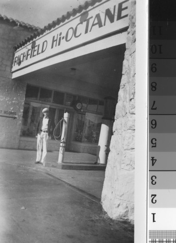 Glenn Burd at Richfield Station