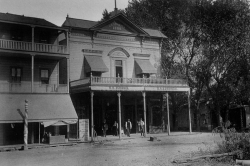 W.H. Scribner Building, Chester Avenue