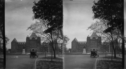 Parliament Building. Mc Donald Statue in Foreground. Canadian Baking Co. Toronto. Ont