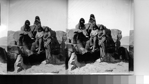 Siwash Indians on the Columbia River, Oregon