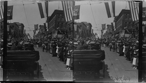 Presidential Parade going up E. Park Ave. St. Butte, Montana