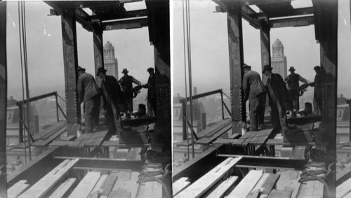 Building a skyscraper at Wabash and Washington St., Chicago, Ill