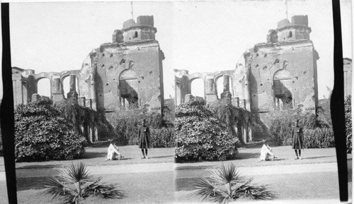 Looking west to north end of old Residency - Lucknow, India