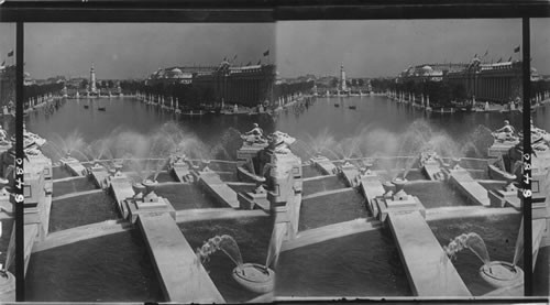 Beautiful fountain of the Central Cascade and the charming Grand Basin. North toward Louisiana Purchase Monument and Plaza of St. Louis, Louisiana Purchase Exposition