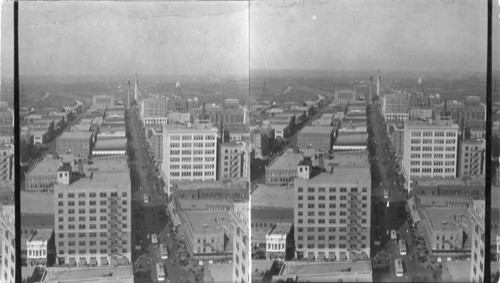 From roof of W.T. Waggoner bldg., at 8th & Houston St. looking north on Houston St., Fort Worth, Texas