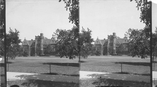 Kent Hall, Chicago