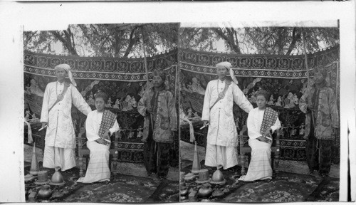 Sawbwa of South Hsenwir, State (Burmah) and wife - Durbar - Delhi, India