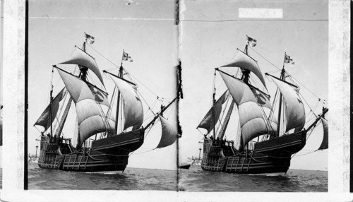 Columbus Flagship "Santa Maria', Columbus Naval Parade. New York Harbor, U.S.A. U.S. Navy