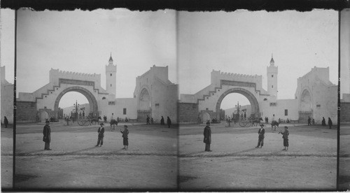 Babel Hathera a fine old gate in the walls of Tunis, Tunisia