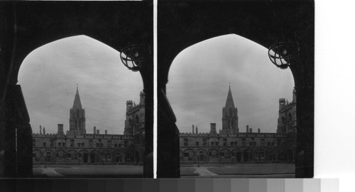 Looking through Christ Church Gate. Oxford