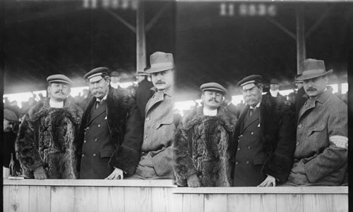 [Sir Thomas Lipton (center) at Vanderbilt Cup Races ca. 1909.]