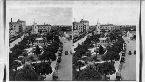 Texas. New U.S. tour subjects. The Alamo Plaza, San Antonio, Tex. Post Office in Center, Historic Alamo at Right