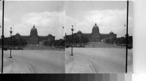 State Capital [Capitol] at Harrisburg from entrance to Soldiers and Sailors Memorial Bridge