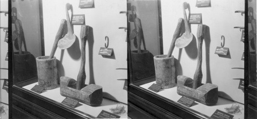 Horizontal mortar and pestle. Field Museum, Chicago, Ill