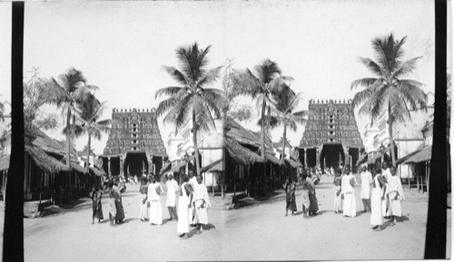 Entrance to Sri Rangam Temple, Trichinopoly, India