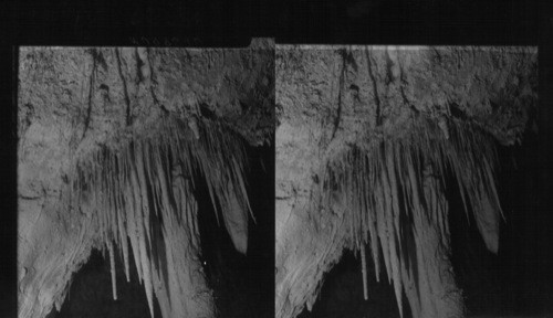 Icicles, stalactite formations found on the trail through the polar region, Carlsbad Caverns National Park, New Mexico