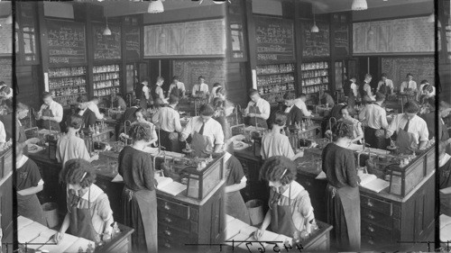 Chemistry Class, Harrison Tech. H.S., Chicago, Ill