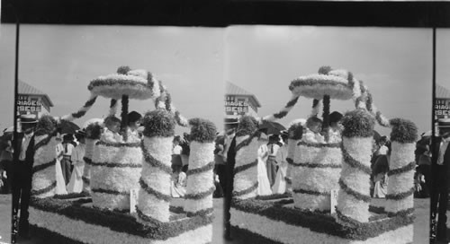 A royal pair on a barrel throne, Baby Parade. Asbury Park, N.J