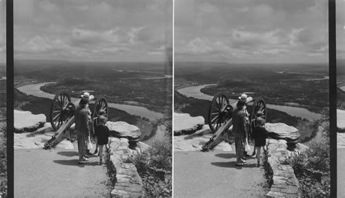 Chattanooga and Tennessee River Valley from Lookout Mountain, Tenn