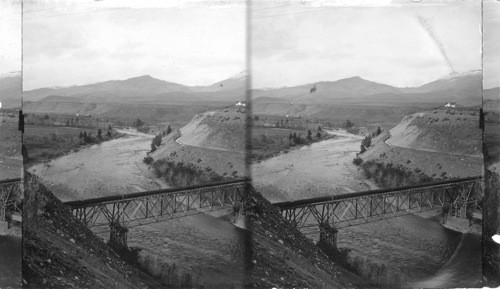 Bird's-eye view of Wenatchee River, Washington