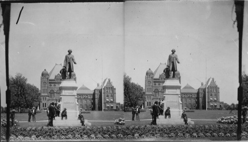 Parliament Building and Statue of John A. Mac Donald - Toronto. Can