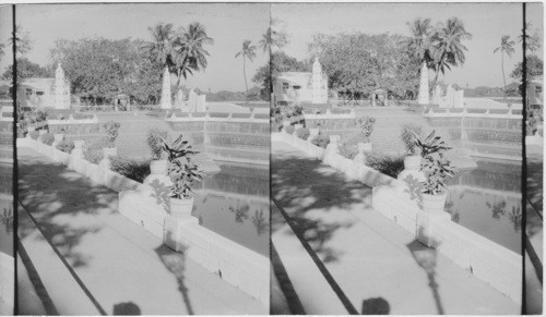 Tank at Hindu Temple, Bombay, India