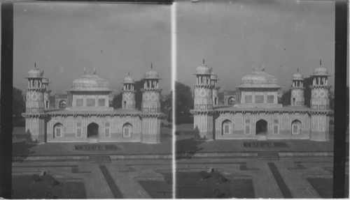 Tomb of Itmad-ood-Dowlah, Agra, India